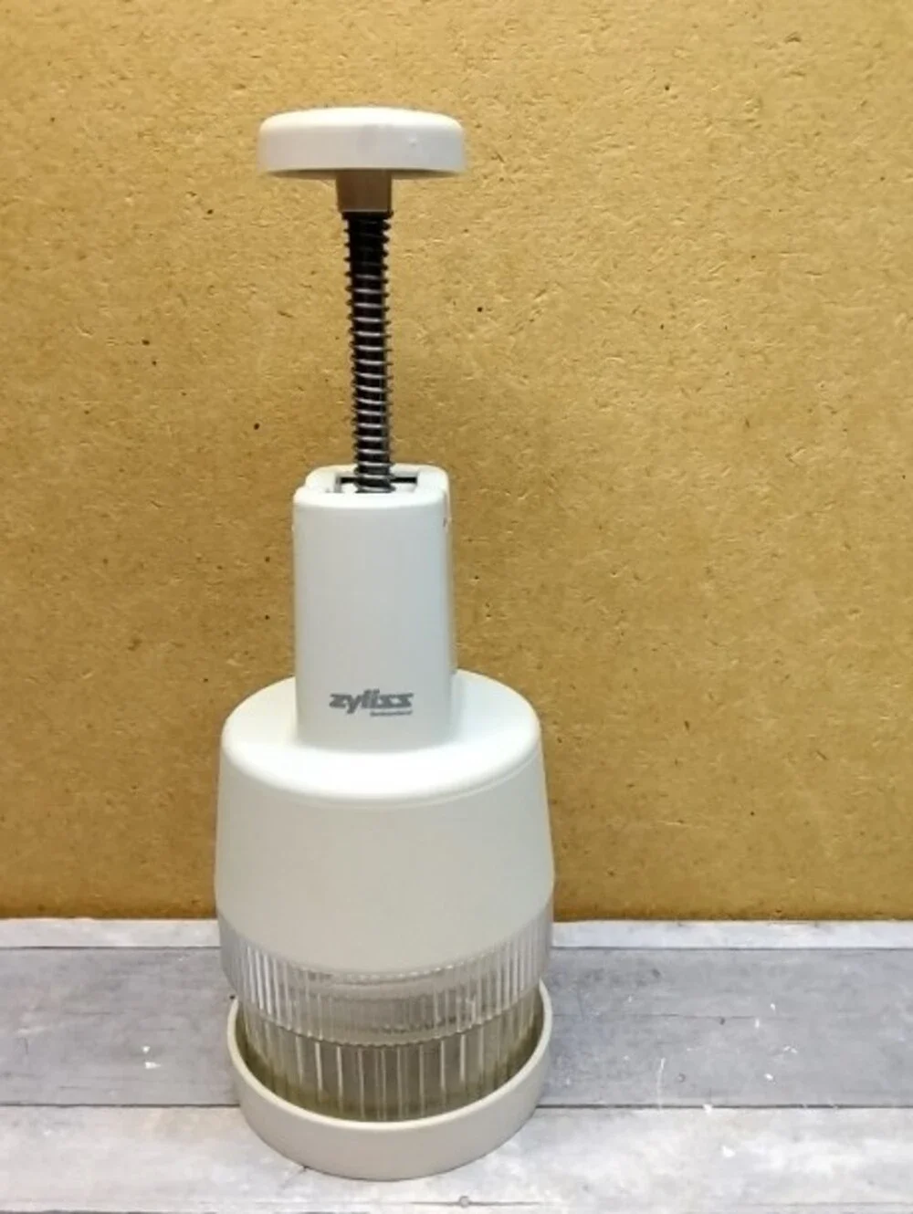 Pampered Chef Zyllis Food Chopper